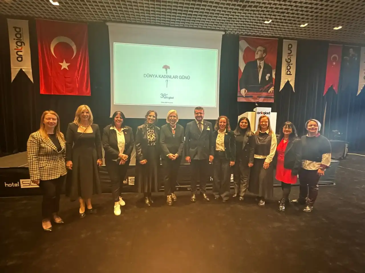 antalyada-konusan-futurist-ufuk-tarhan-biz-organik-calisan-son-insan-nesliyiz