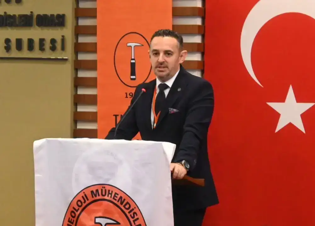 akdenizde-10-deprem-kas-depremleri-uyarisi-akdenizin-altindaki-dev-motor-durmuyor