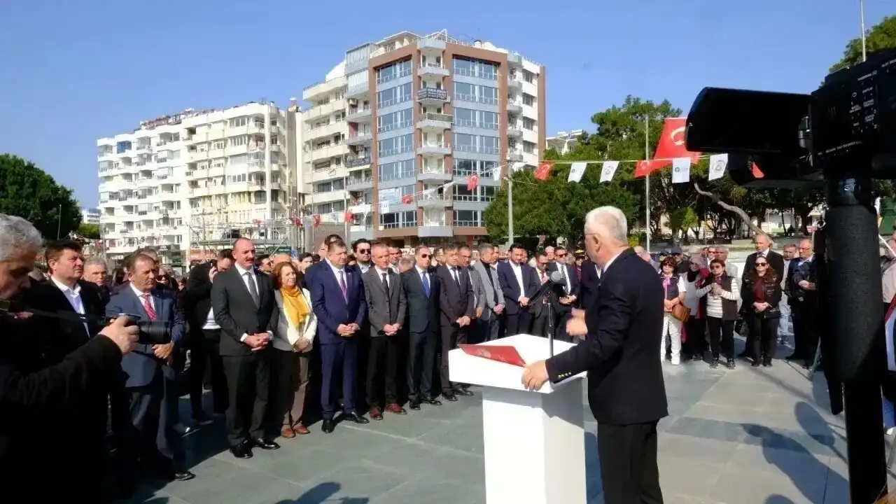 imamoglunun-silivriden-gonderdigi-mektup-antalyada-okundu