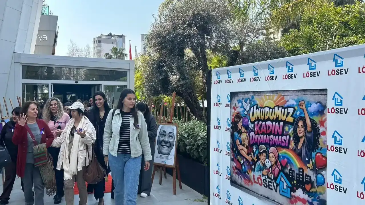 losevden-antalyada-bilim-ve-iyi-yasam-bir-arada