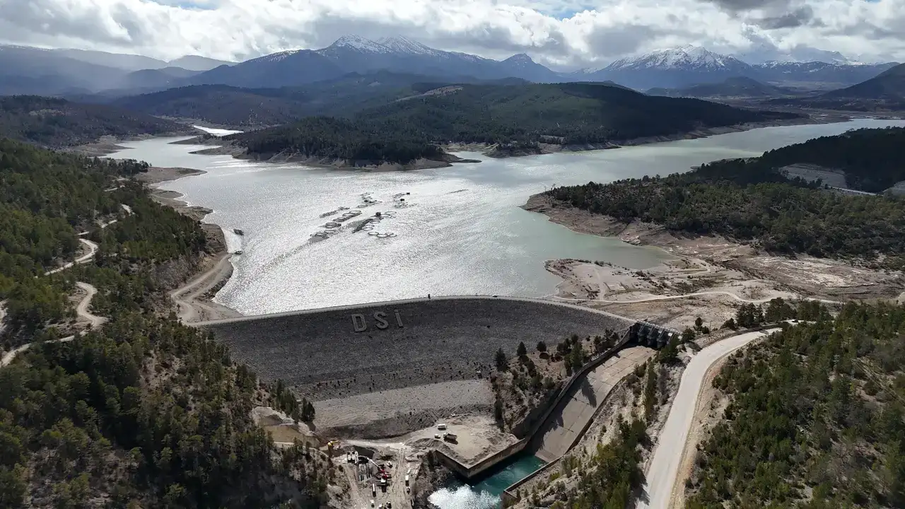 burdur-golhisar-sulamasinda-dev-adim-90-bin-dekar-arazi-suyla-bulusacak