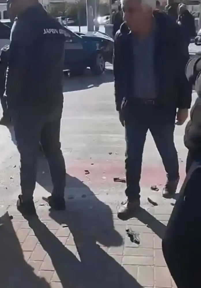 manavgatta-korkutan-kaza-iki-otomobil-kafa-kafaya-carpisti