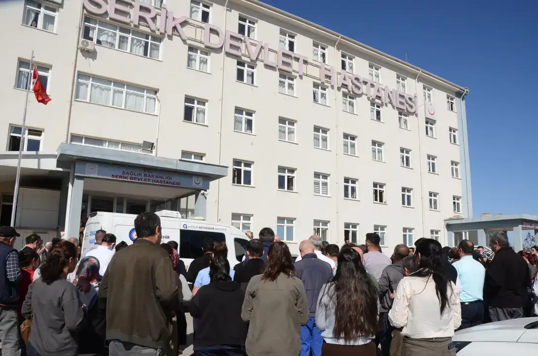 serik-devlet-hastanesi-cocuk-doktoru-kansere-yenik-dustu