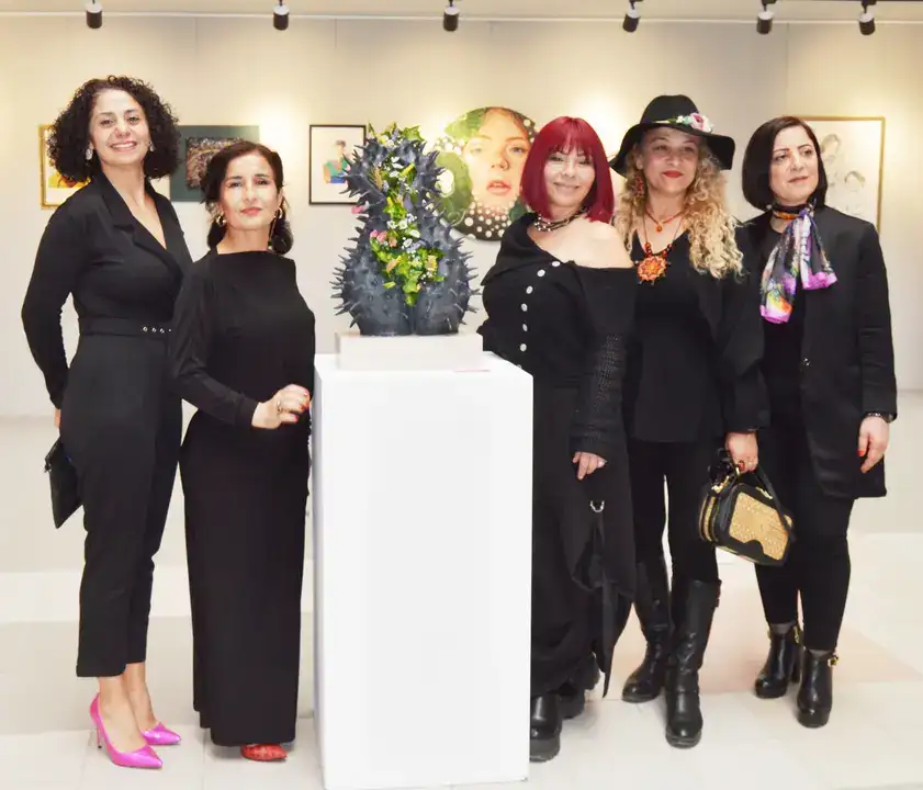 akdeniz-universitesinde-80-sanatcidan-kadin-ve-doga-sergisi