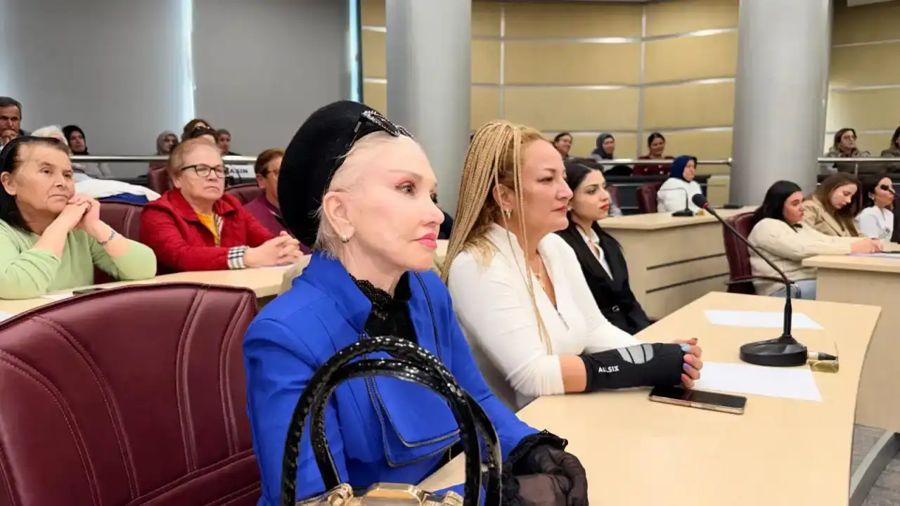 kepezde-kadin-mucadelesi-ve-dayanisma-konusuldu