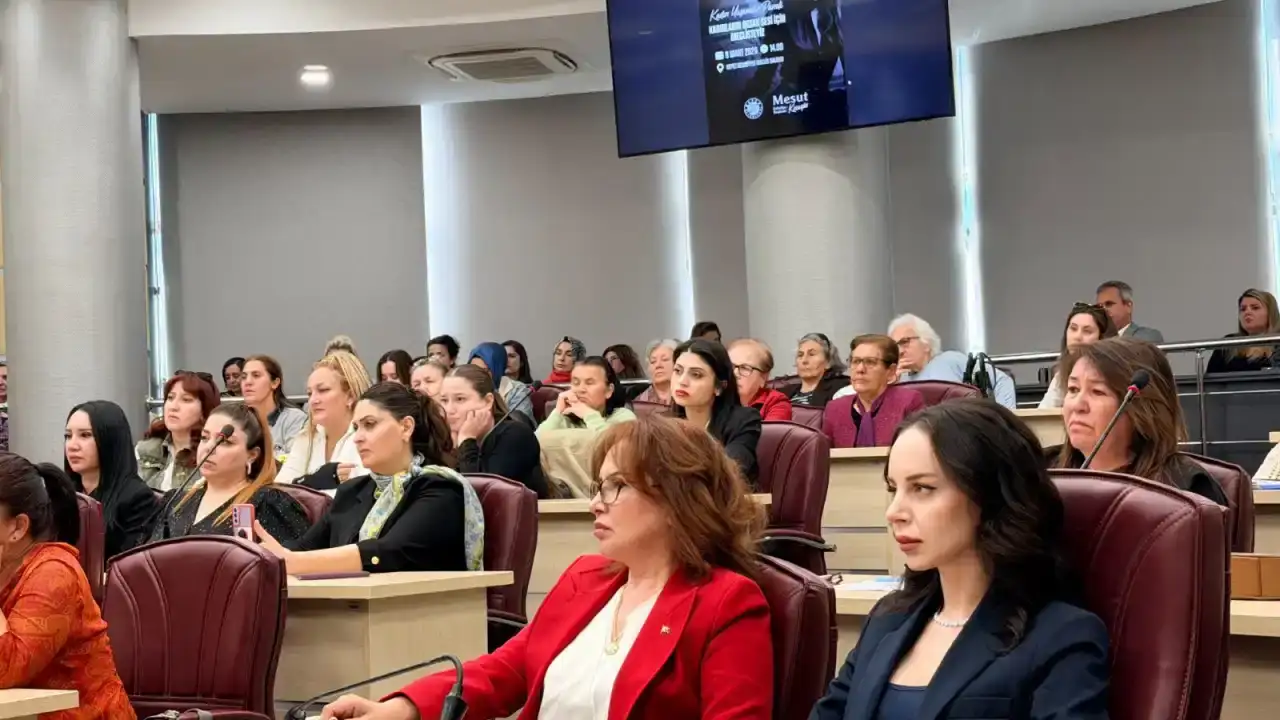 kepezde-kadin-mucadelesi-ve-dayanisma-konusuldu