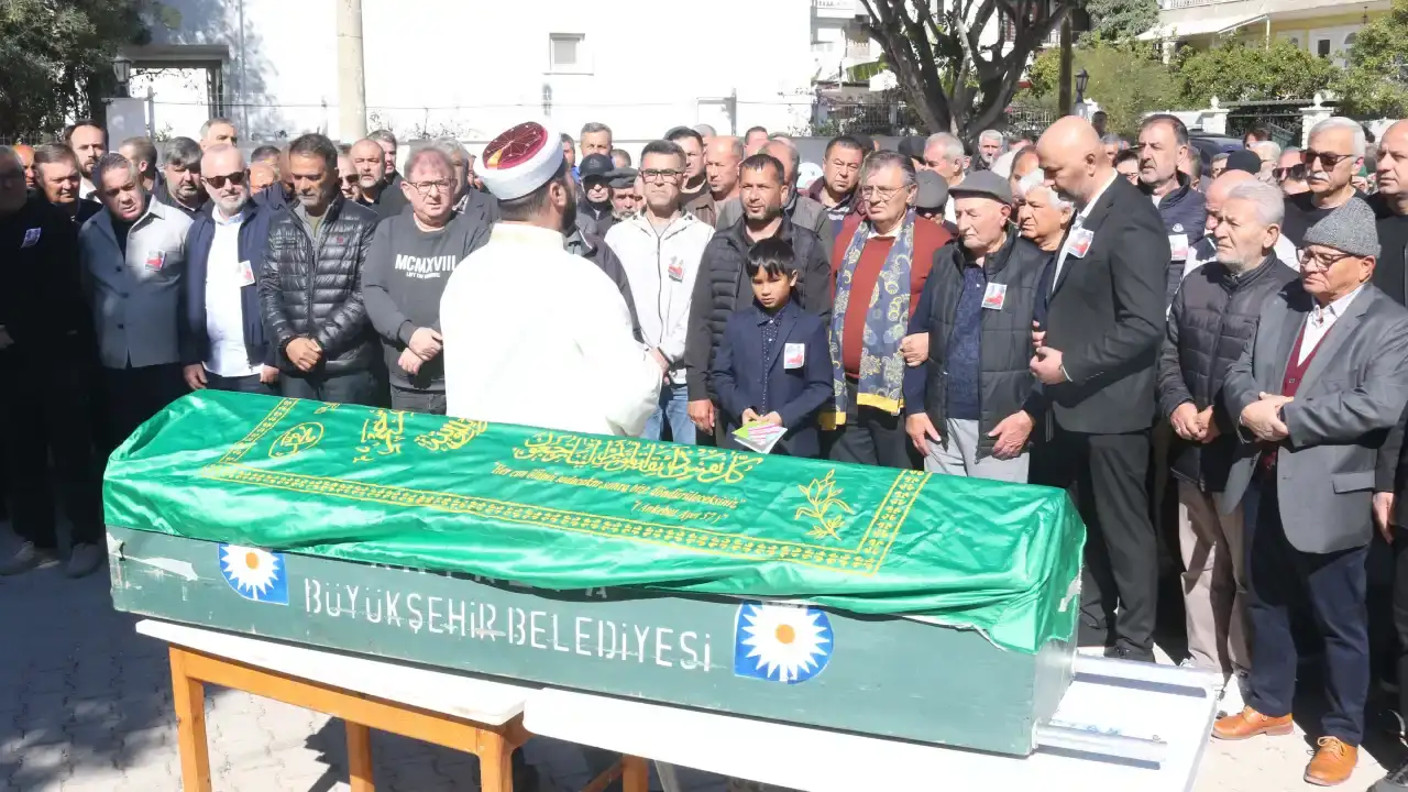 teknik-direktor-engin-firat-antalyada-son-yolculuguna-ugurlandi