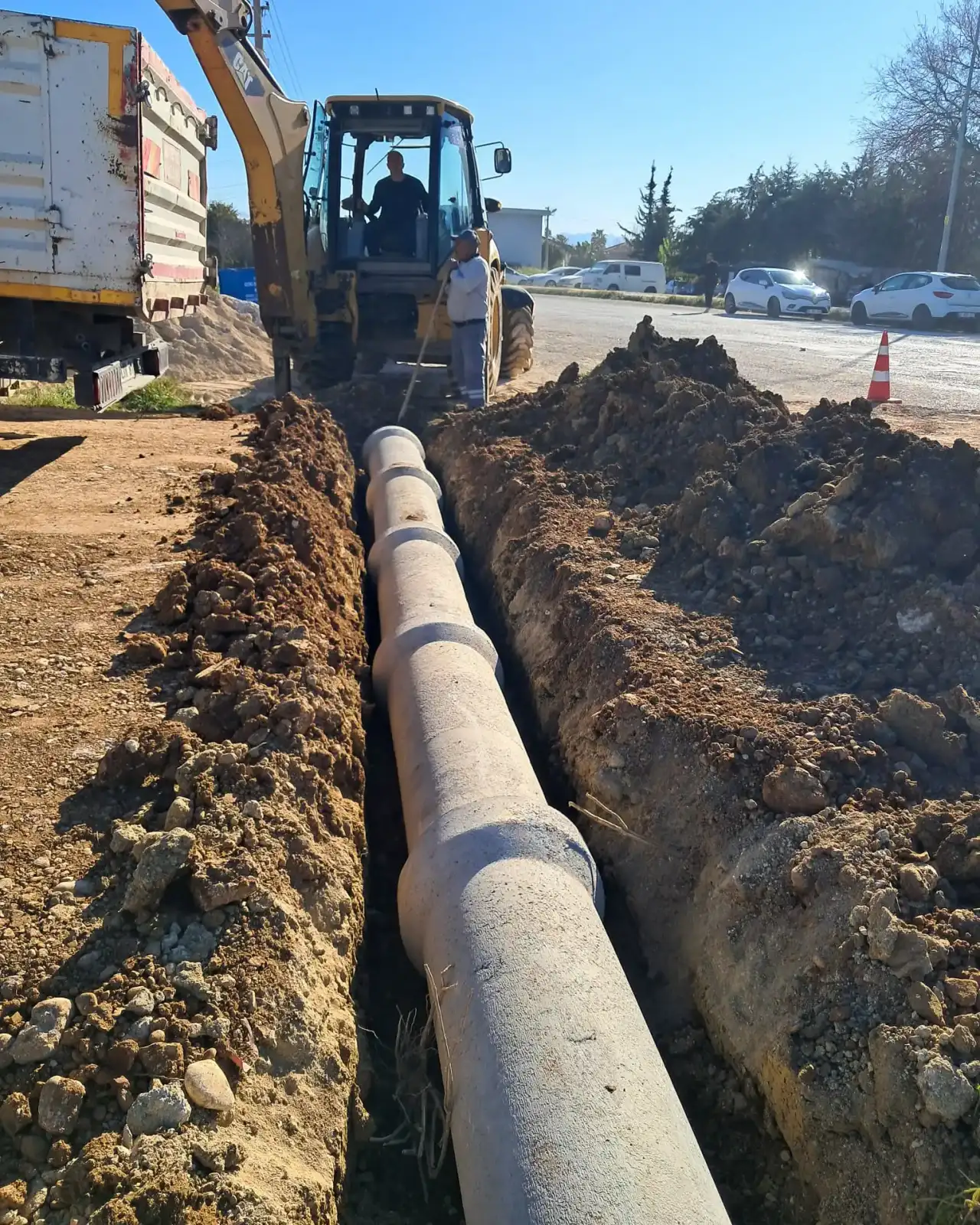 manavgat-belediyesi-altyapi-ve-drenaj-hatti-calismalarini-surduruyor