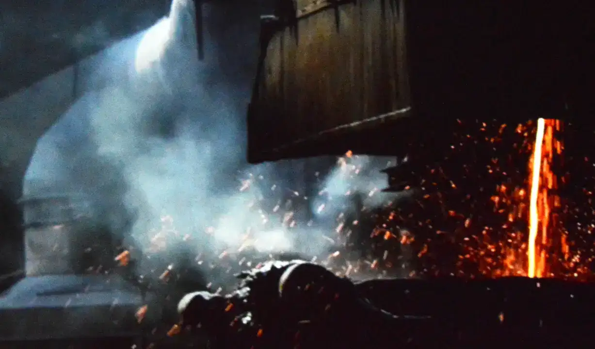 antalyada-sari-sicak-emek-kareler-sanatseverlerle-bulustu