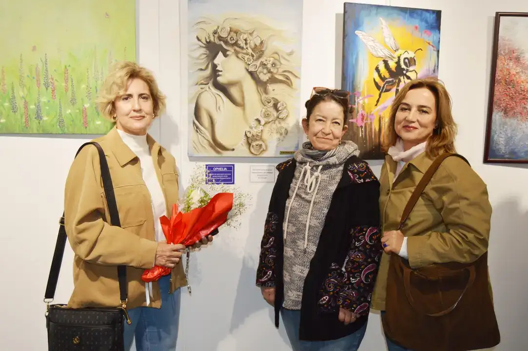 antalyali-42-sanatci-bahari-tuvallere-getirdi