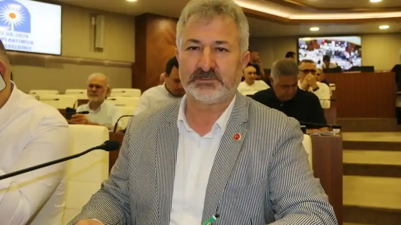 devam-meclisinde-meclis-uyesi-tartismasi