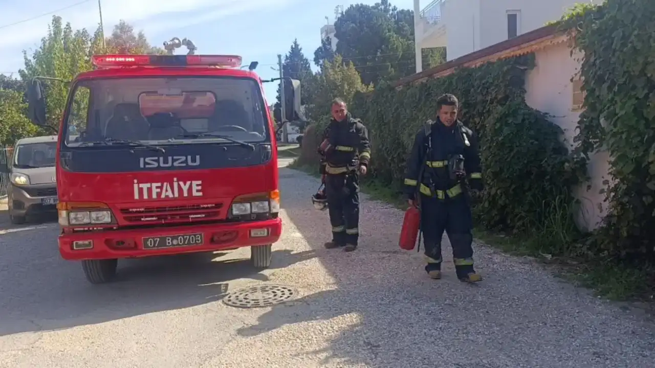 manavgatta-otel-yangini-panik-yaratti-alevler-buyumeden-sonduruldu