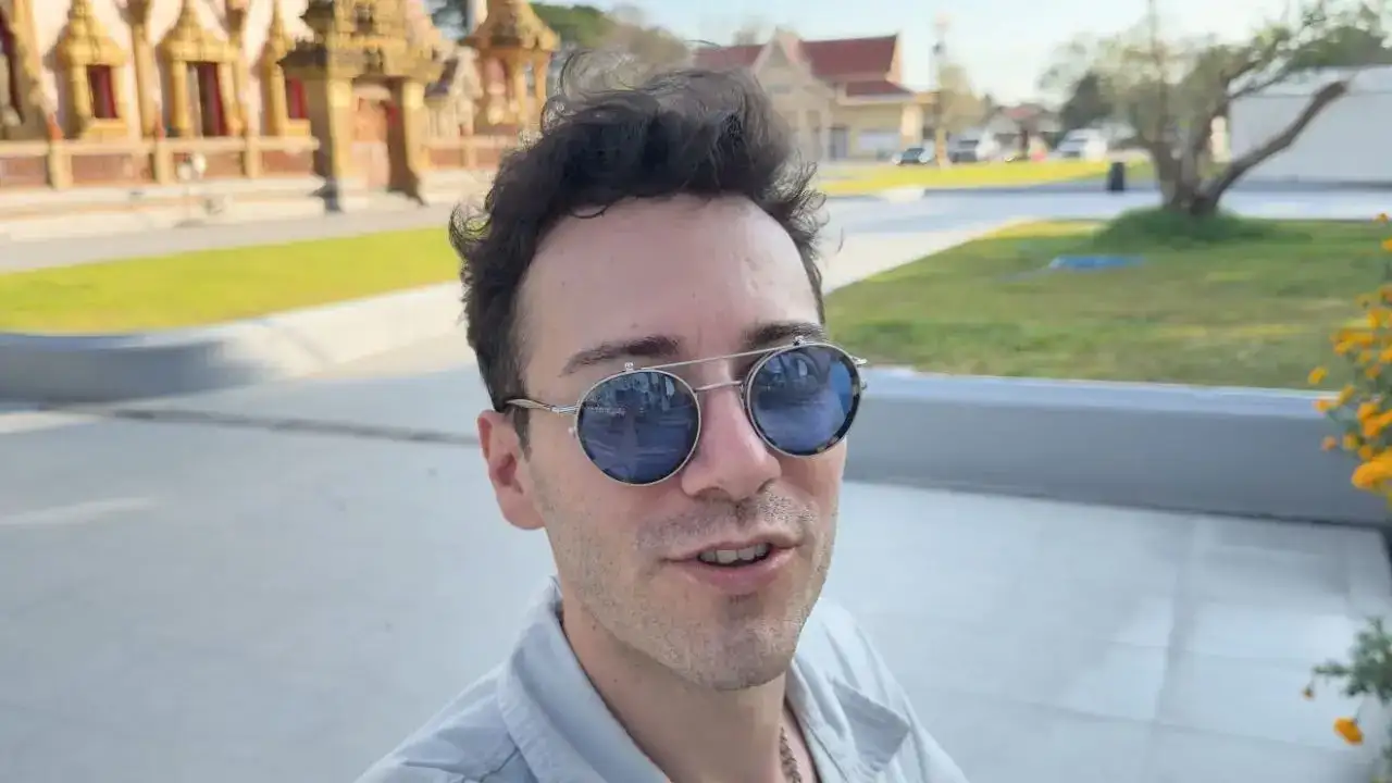 antalyali-youtuber-enes-batur-geri-dondu-3-saatte-2-milyon-izlendi