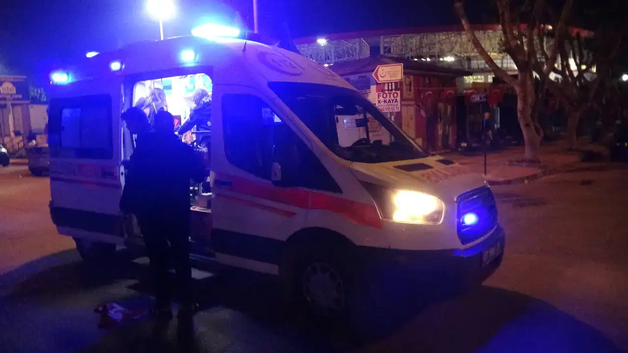 antalyaspor-gaziantep-maci-donusu-sokak-ortasinda-pusu