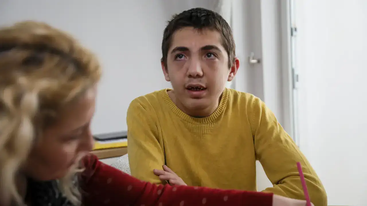 antalyada-otizmli-gencin-kalca-kirigi-skandali-goruntuler-ortaya-cikti