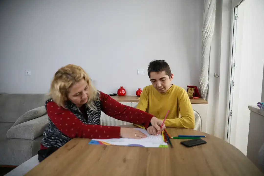 antalyada-otizmli-gencin-kalca-kirigi-skandali-goruntuler-ortaya-cikti