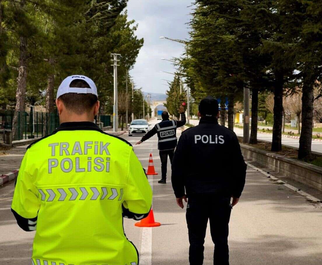 ispartada-huzur-operasyonu-on-binlerce-kisi-sorgulandi