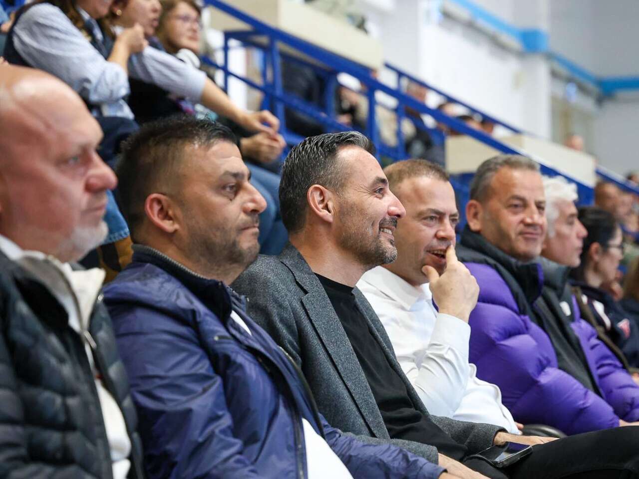 manavgatin-sultanlari-sezonu-taraftariyla-omuz-omuza-noktaladi