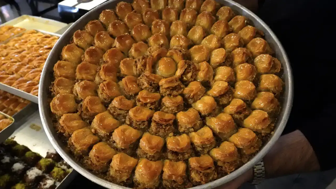 antalyada-baklava-fiyatlari-rekora-kosuyor