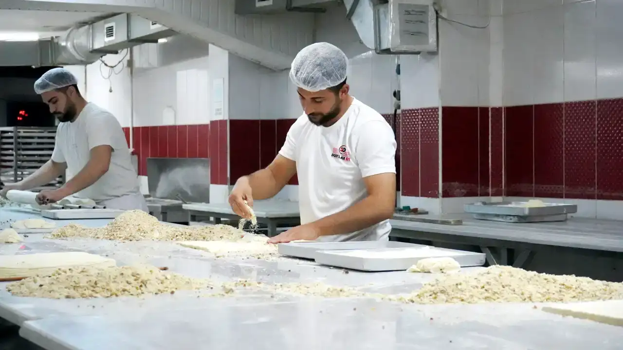 antalyada-bayram-oncesi-baklavada-bezelye-uyarisi