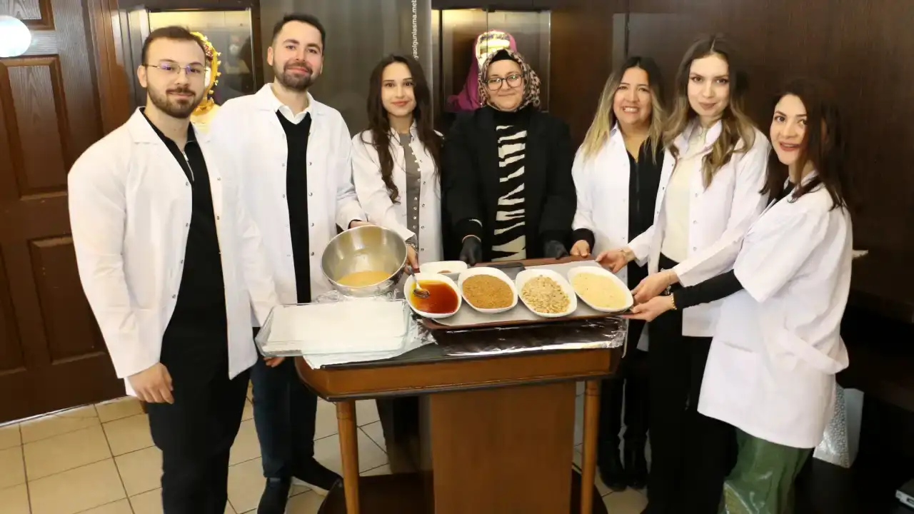 antalyada-bayram-sofralarina-selcuklu-dokunusu