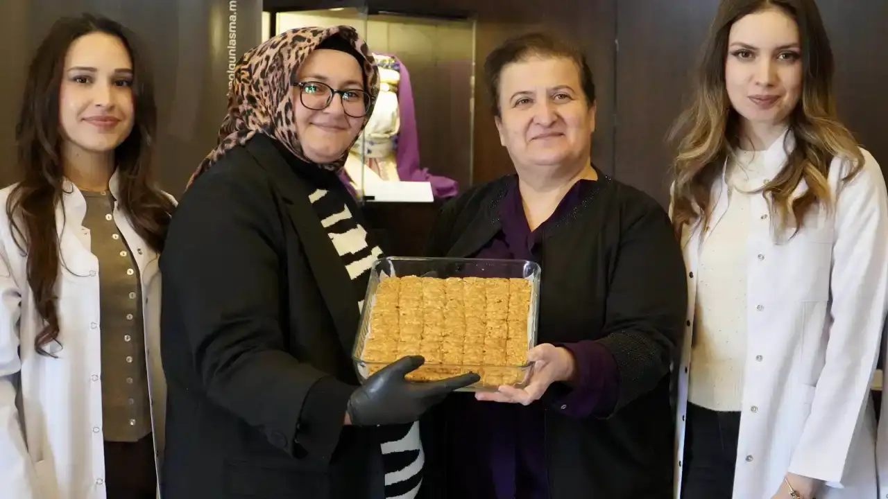 antalyada-bayram-sofralarina-selcuklu-dokunusu