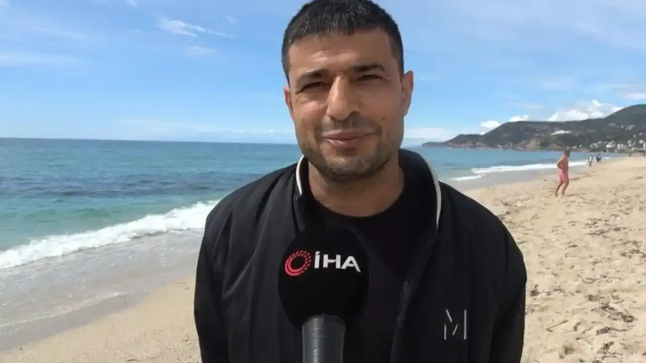 bayram-oncesi-alanya-sahilleri-hareketlendi-kleopatra-plaji-doldu