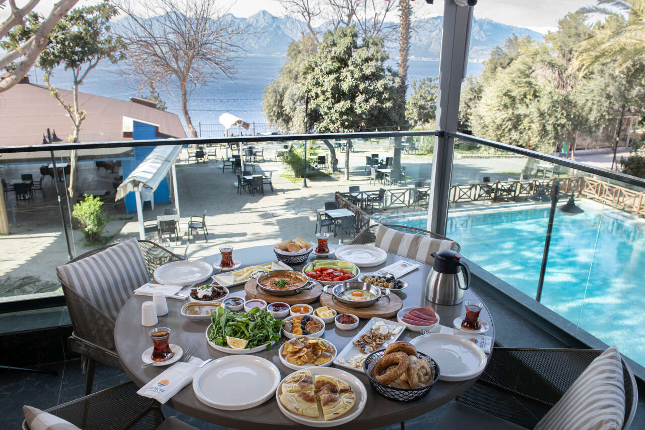 muratpasada-bayram-mesaisi-hangi-tesis-hangi-gun-acik