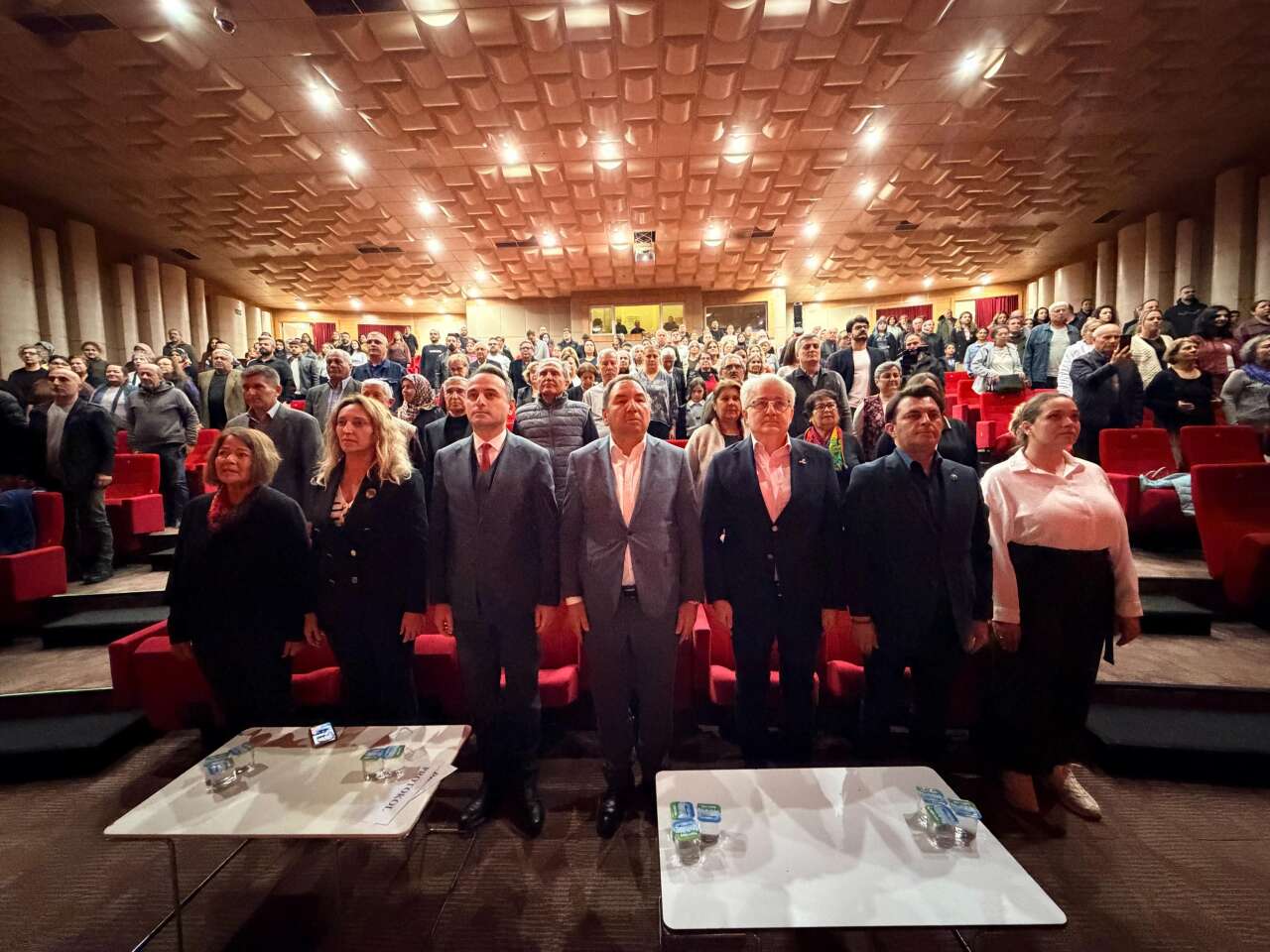 turkulerle-canakkale-destani-erdem-bayazitta-unutulmaz-gece