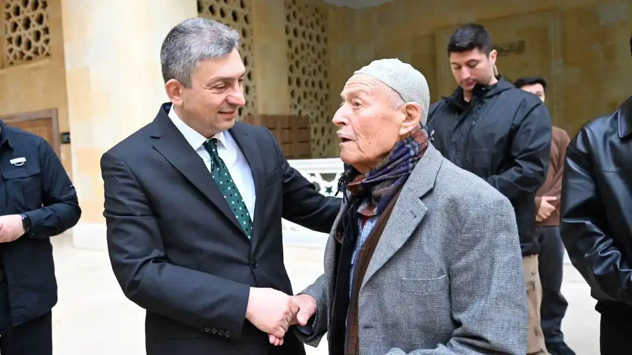 antalya-valisi-sahinden-ramazan-bayraminda-birlik-ve-dayanisma-vurgusu