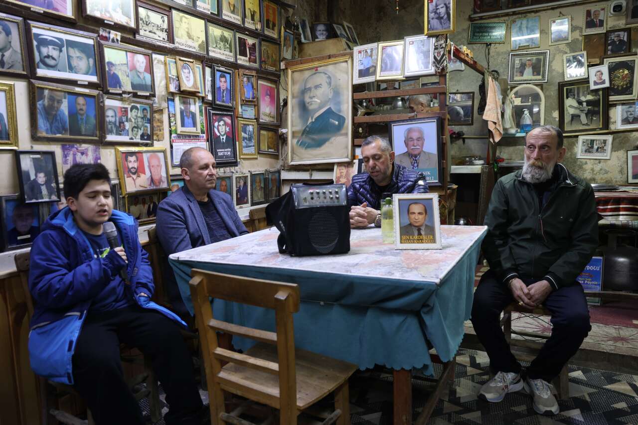 gecmis-unutulmadi-kozanda-oluler-kiraathanesinde-bayramlasma