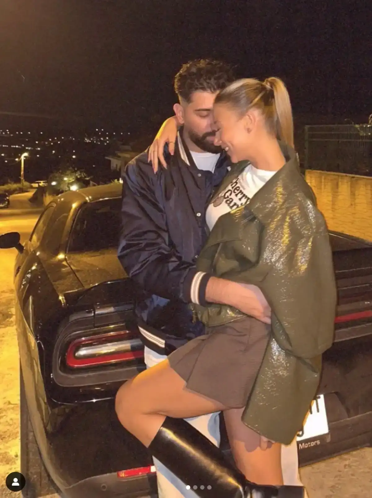 istanbulda-silah-saldiri-sonrasi-unlu-sarkici-aleyna-kalaycioglu-gozaltina-alindi