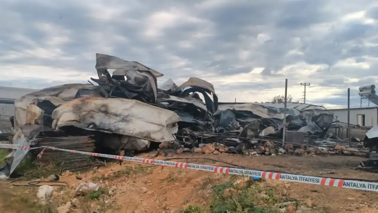 kepezde-geceyi-yasa-bogan-yangin-5i-cocuk-6-kisi-hayatini-kaybetti