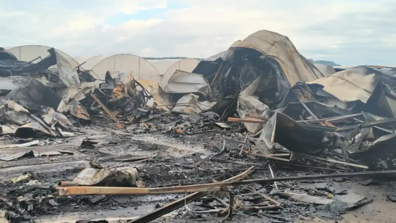 kepezde-geceyi-yasa-bogan-yangin-5i-cocuk-6-kisi-hayatini-kaybetti