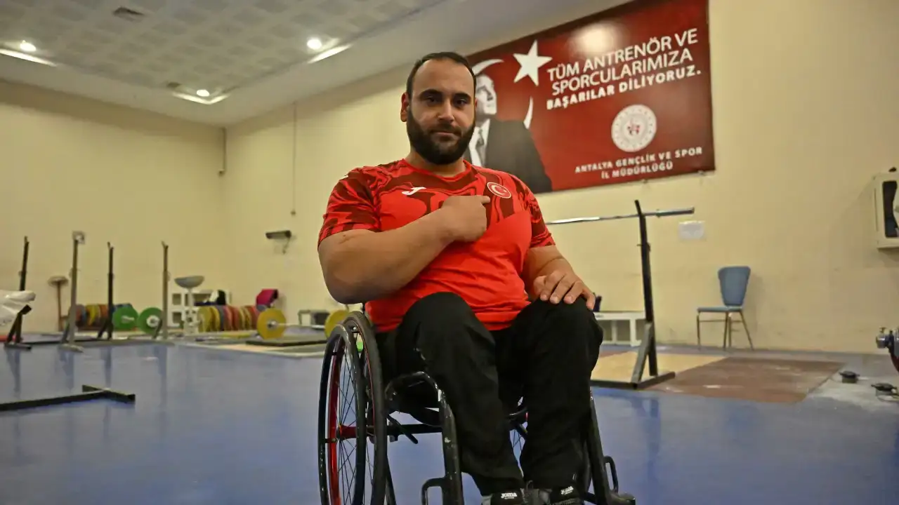 antalyali-milli-sporcu-faruk-ozturk-avrupa-ikincisi-olarak-cifte-madalya-kazandi