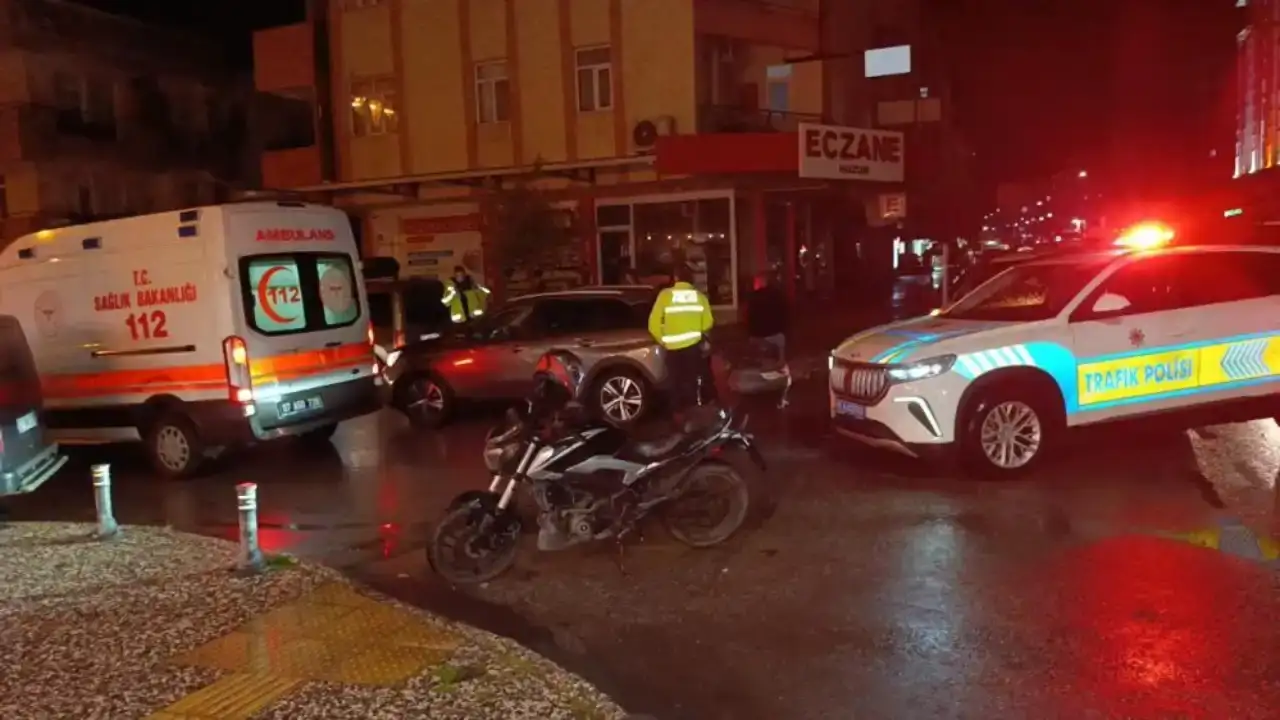 manavgatta-feci-kaza-anbean-kaydedildi-motosiklet-surucusu-yaralandi