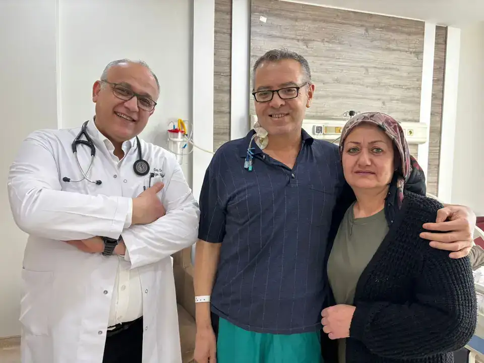 antalyada-kalp-cerrahisinde-bir-ilk-ayni-hastada-uygulandi