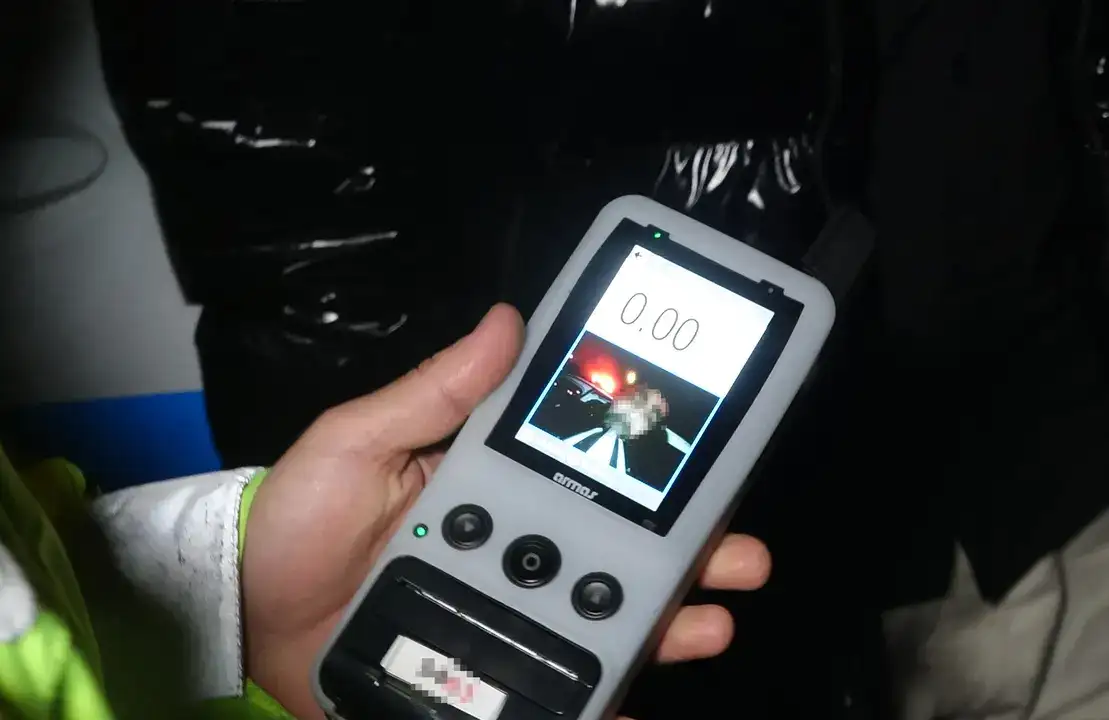 kepezde-aractan-ailesi-testten-3-uyusturucu-cikti