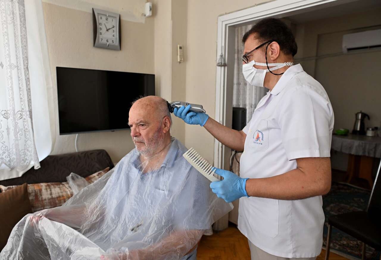 muratpasada-evde-bakim-devam-ediyor