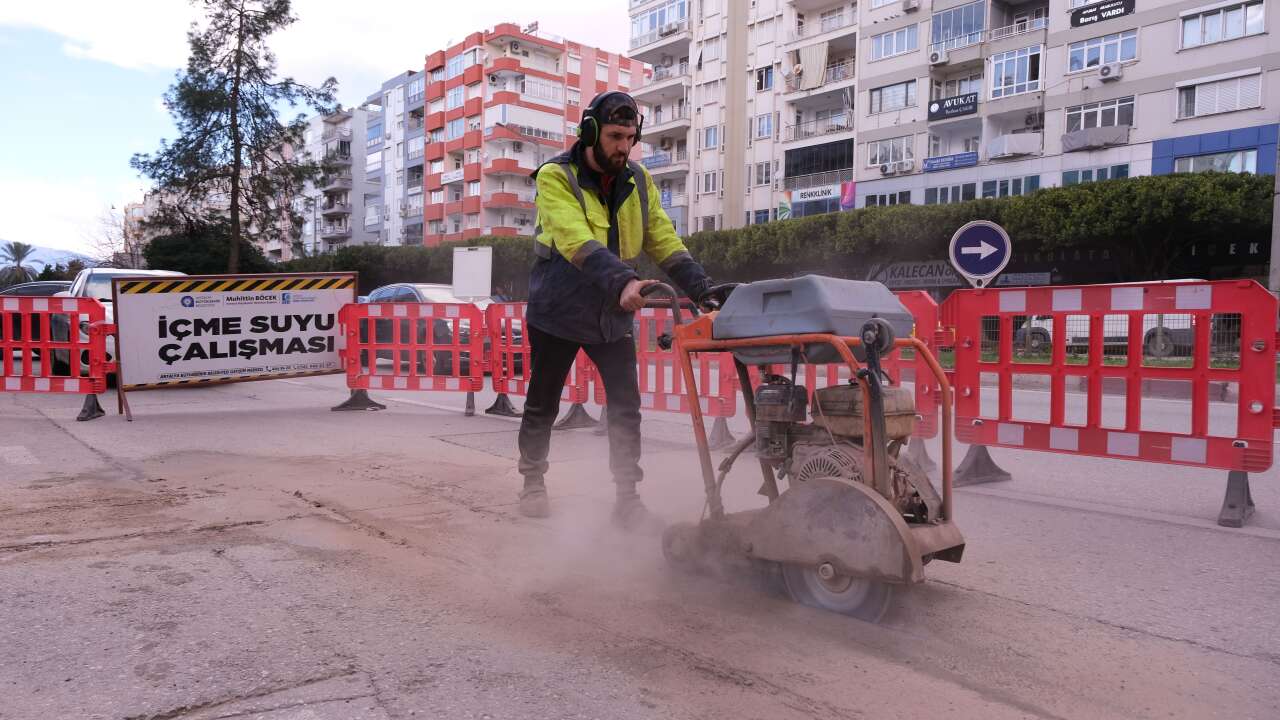 antalya-buyuksehirden-milyarlik-altyapi-atagi