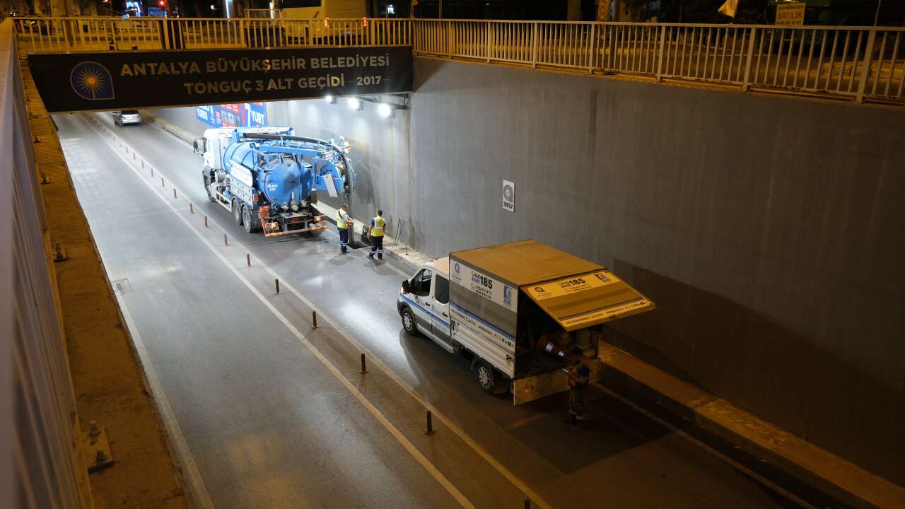 antalya-buyuksehirden-milyarlik-altyapi-atagi