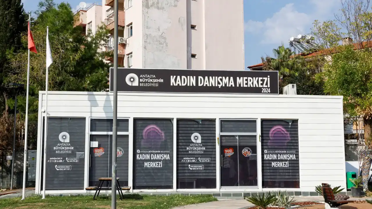 antalya-kadin-danisma-merkezinde-destek-suruyor