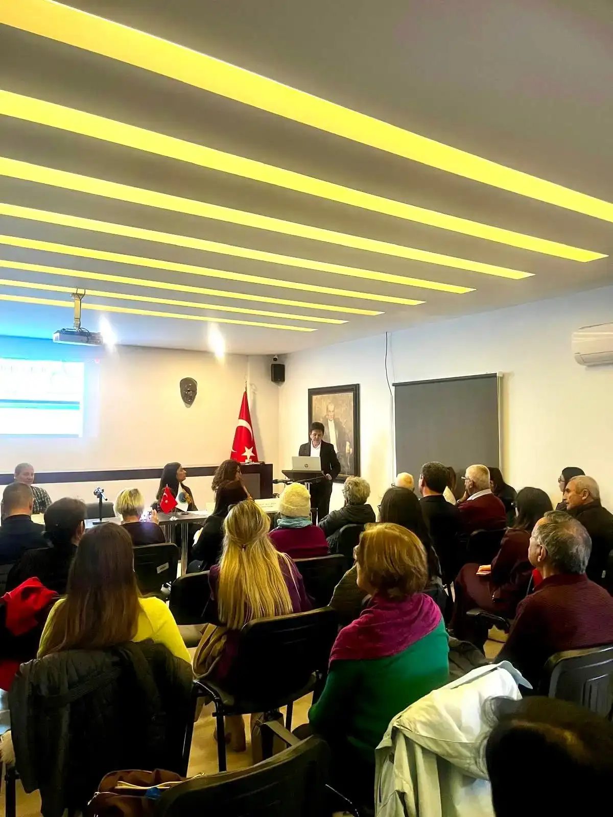 dunya-su-gununde-antalyada-su-ve-kadin-liderligi-manifestosu-aciklandi