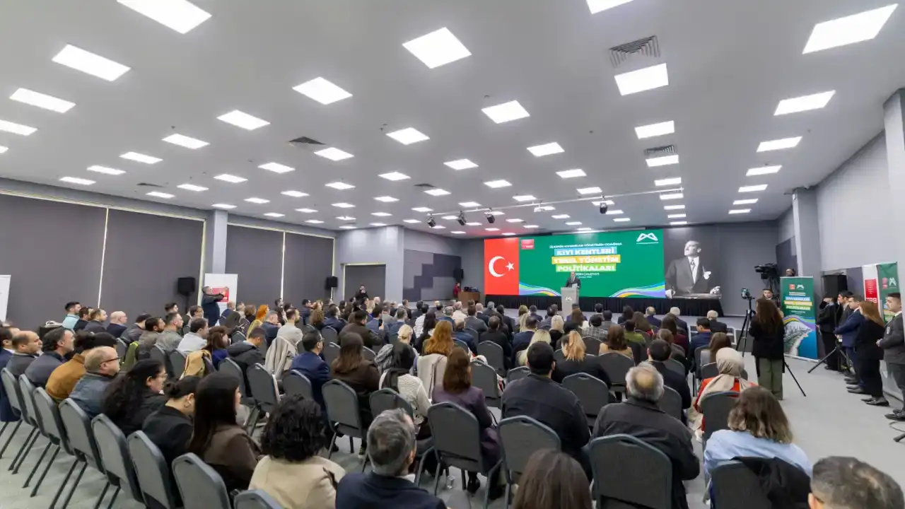 kiyi-kentlerinin-gelecegi-mersinde-masaya-yatirildi