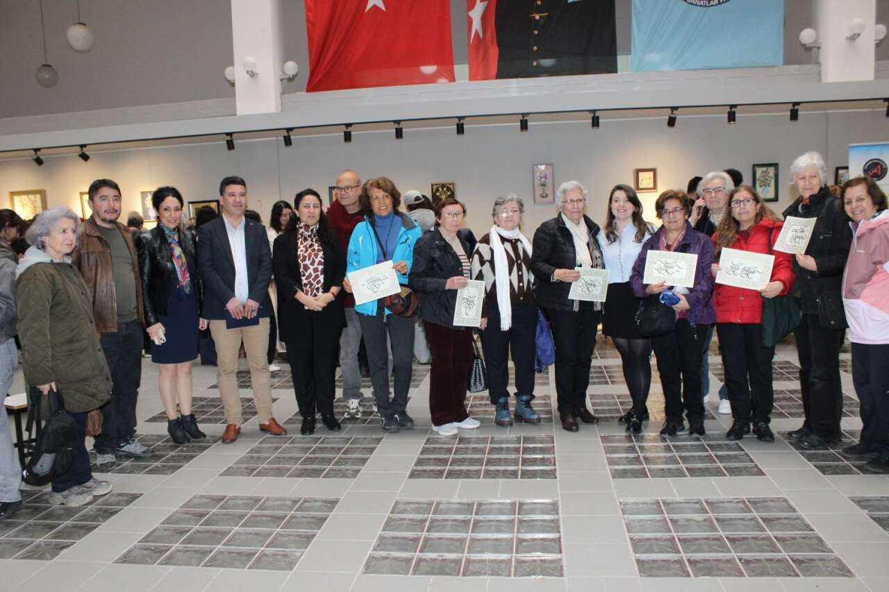 akdeniz-universitesinde-kusaklar-sanatla-bulustu