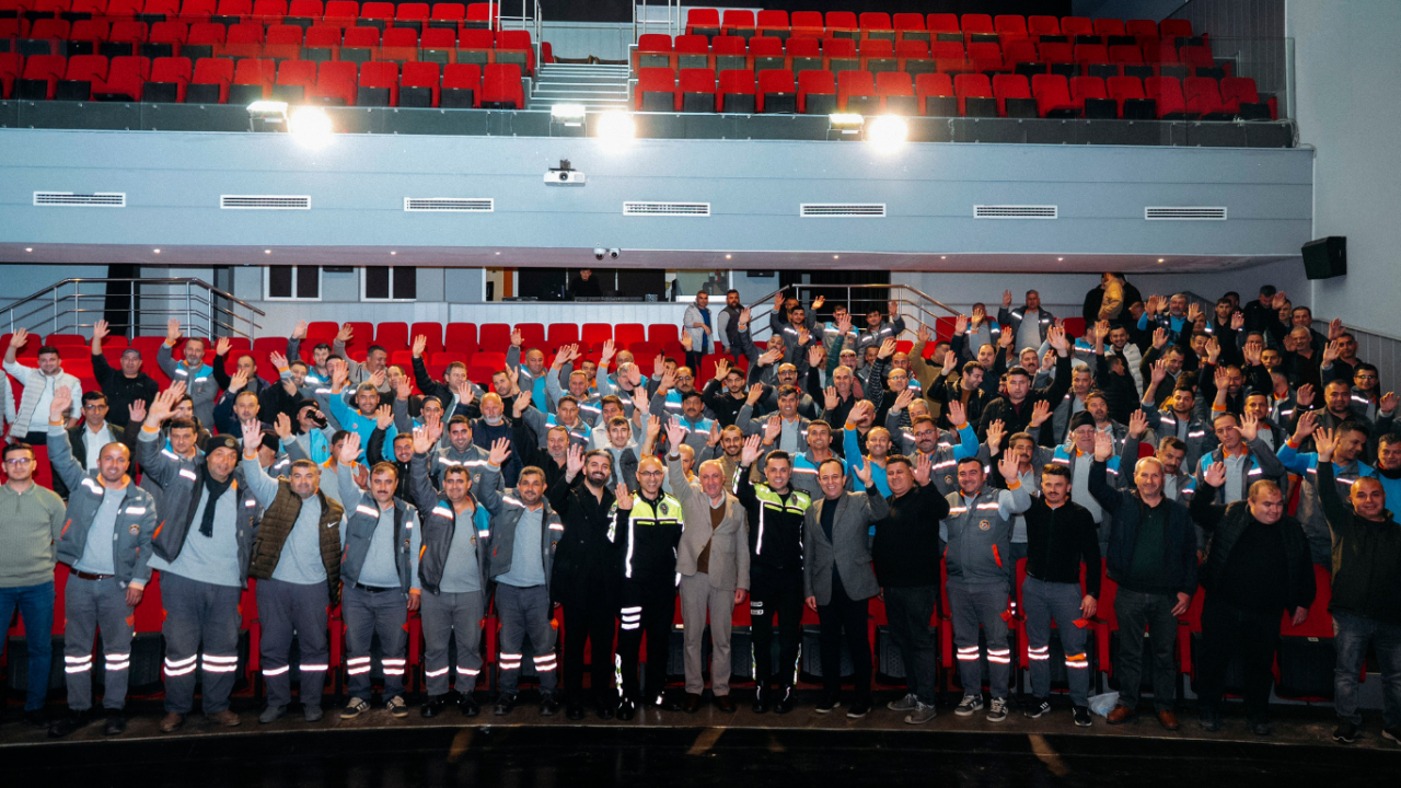 alanyada-belediye-soforlerine-guvenli-surus-egitimi