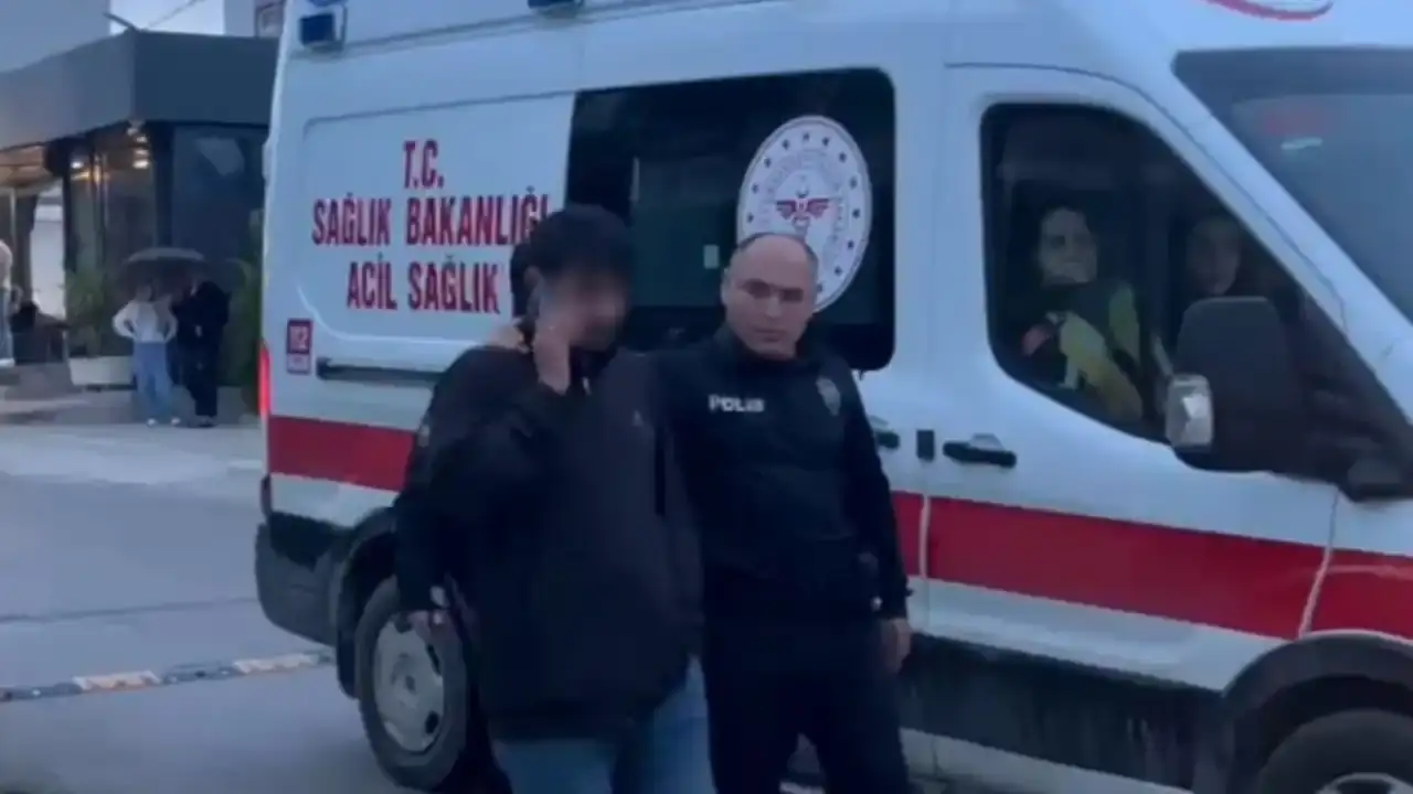 antalyada-esi-telefonlari-acmayinca-sinirlenip-catiya-cikti