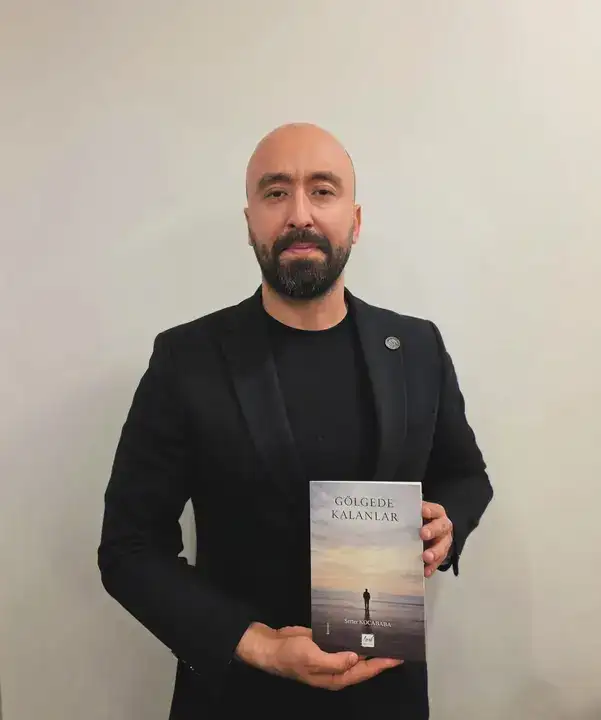 muhendis-yonetici-simdi-de-romanci-serter-kocababa-golgede-kalanlar-ile-edebiyat-sahnesinde