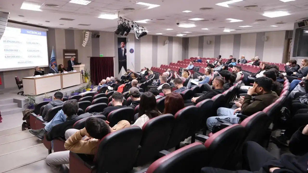 akdeniz-universitesinde-ogrencilere-su-etigi-vurgusu-gelecek-icin-kritik-uyari