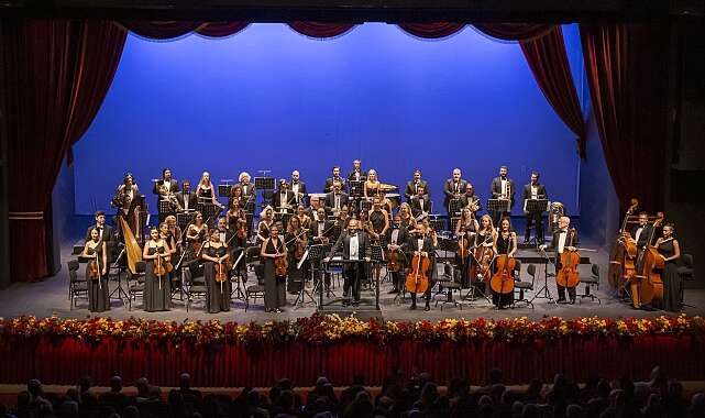 antalyada-perdeler-dunya-sanat-klasikleriyle-aciliyor